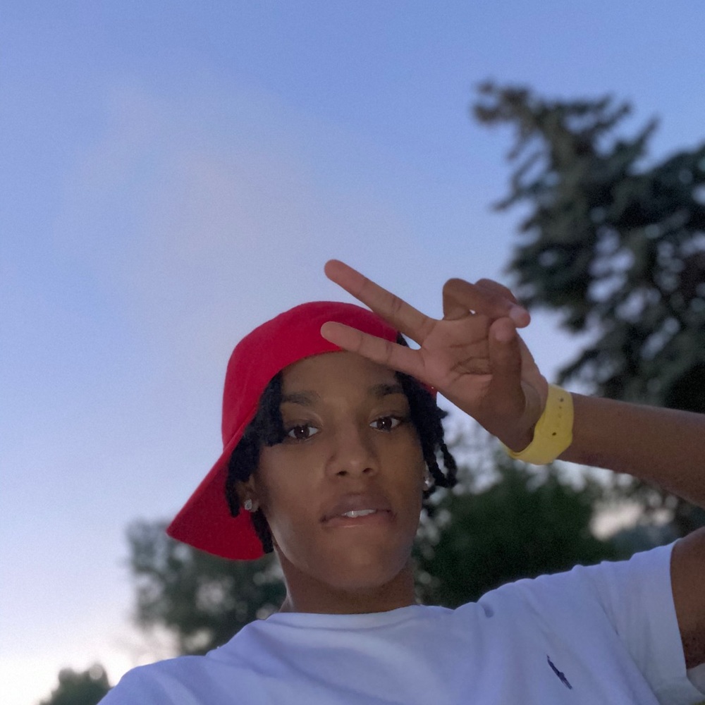 Meet your Posher, Mia